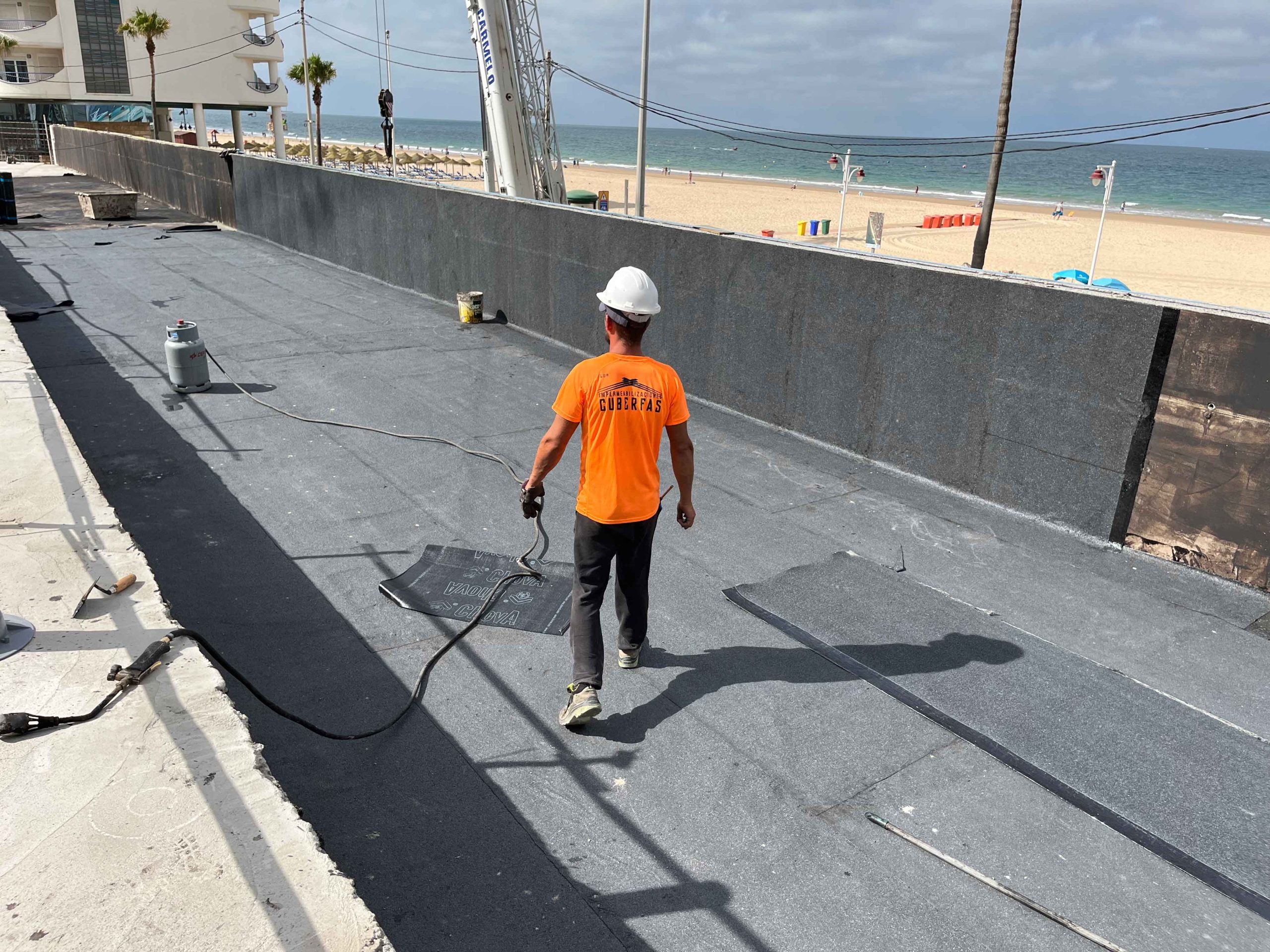 impermeabilizacion-piscina-cadiz-cuberfas-poliuretano